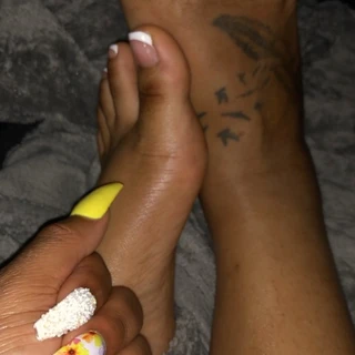 Pretty toes 