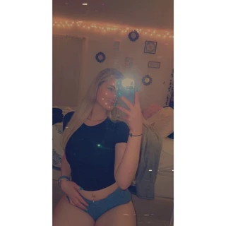 Carliee19