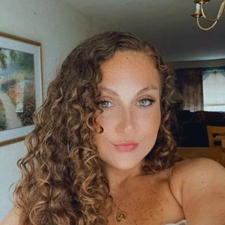 @curlyhairshortie     