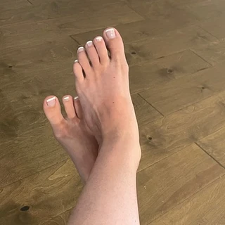 For your fellow feet lovers 