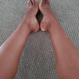 Cute_Mocha_Feet