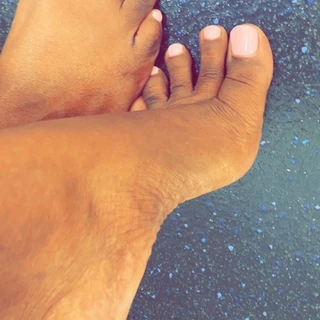 Ebonyfeet