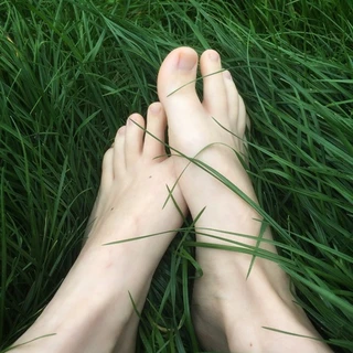 E S T R I D - Natural Nordic Feet Nymph