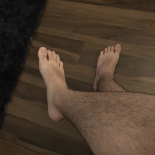 Luis Feet