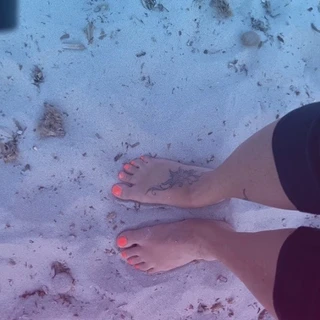 Sweet feet