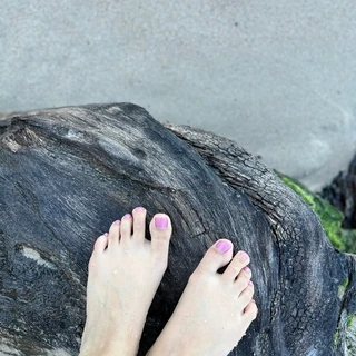 Feet in the beach