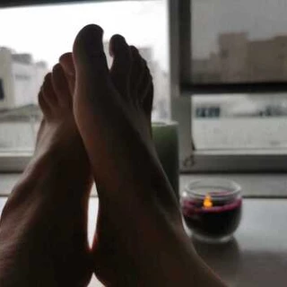 Couple feet