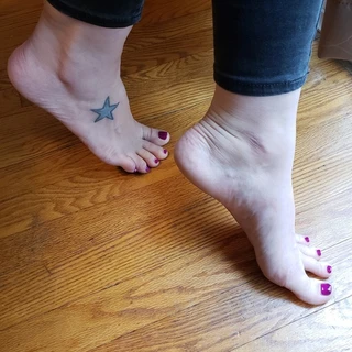 FlirtyFeet322