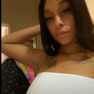 Genesis_Leeann