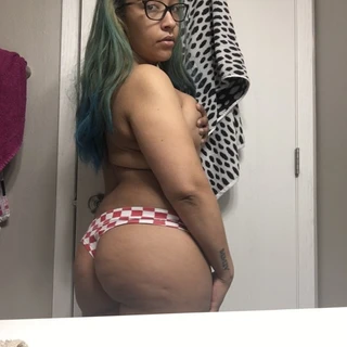 HolliKae26