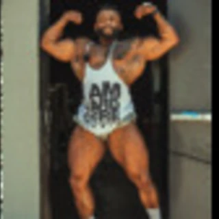 IFBB Pro Lamar Shaw