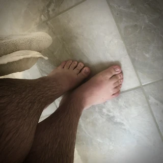 Jannik's "bear" feet