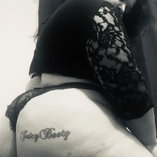 Juicybooty585