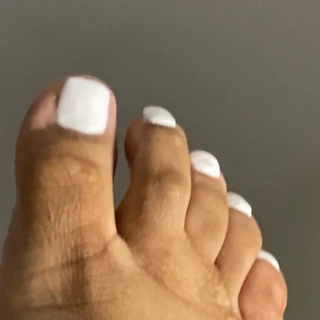 Moaning Mama Feet