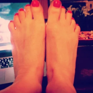 Ms Neat Feet