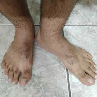 male_feet