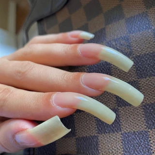 Narroussylongnails