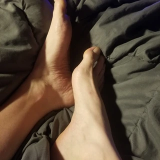 Nice dick and feet *shrug*