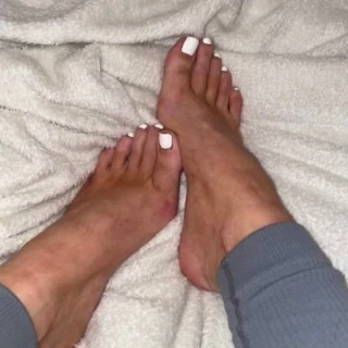 Only Feet Pics