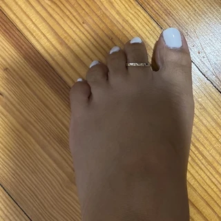 Petite feet