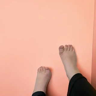 Feet 