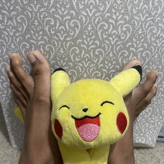 Poke-Feet