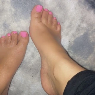 PrettyfeetG