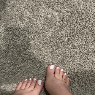 Prettytoebabe