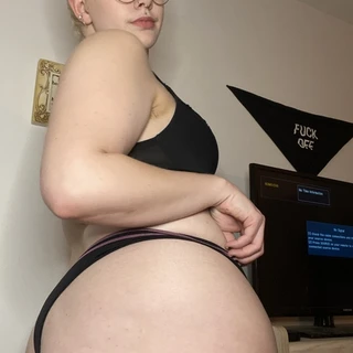 FREE THICK 19yr SLUT