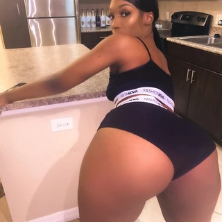 FAT ASS YUR