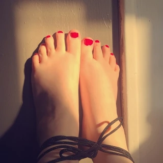 Toe_queen_0000