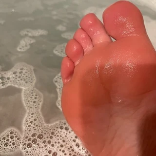 Tiny_Feet_4U