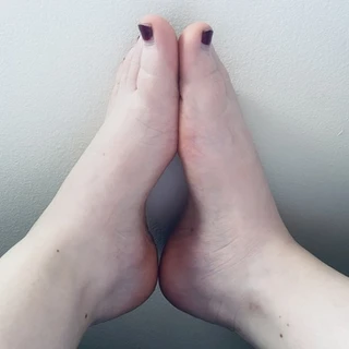 Touch_mytoes