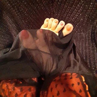 Traveling Toe Tease