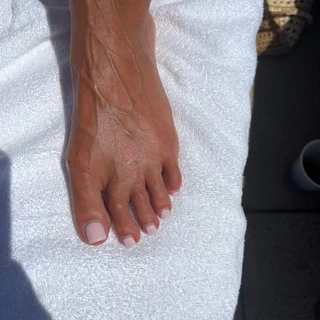 Frankies feet 