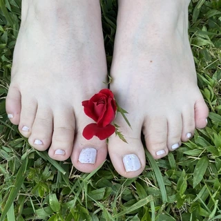 Miss Feet