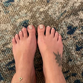 Feet lovers