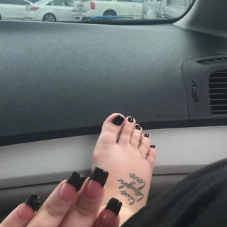 Prettywhitefeet