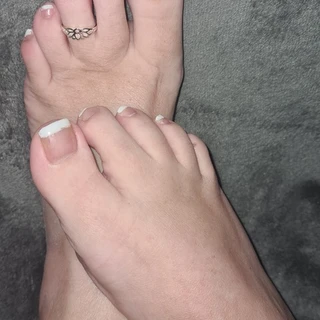 Petite Feet 