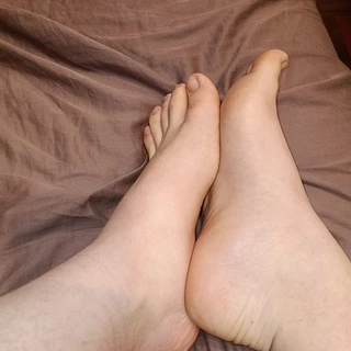 LoLovFEET