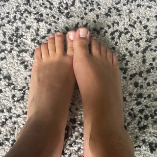 Aussie Man Feet