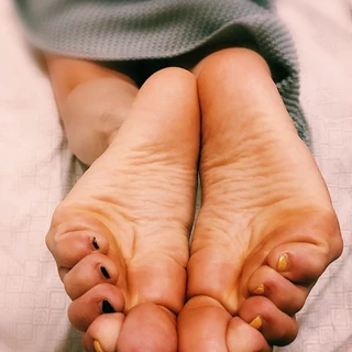 zizi toes